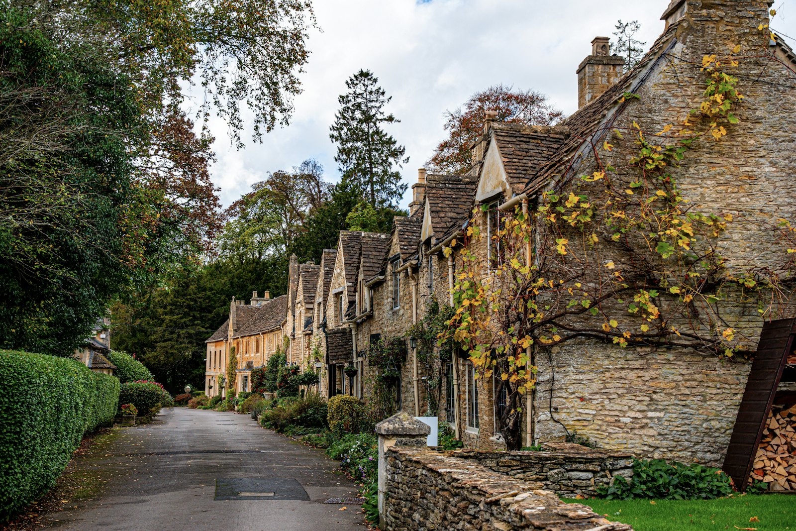 Stone cottages in a Cotswolds village
